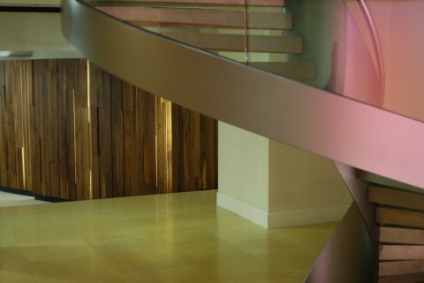 Cheyne Helical stair into the trading Room
