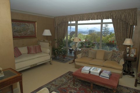 Geneva Living room