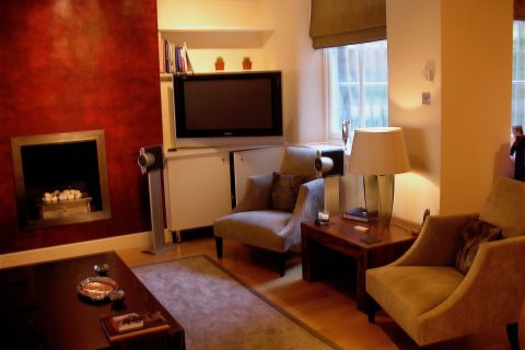 A bachelor flat, Chelsea, London